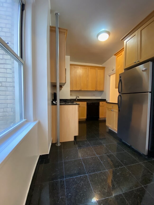 114 W 13th St in New York, NY - Foto de edificio - Building Photo