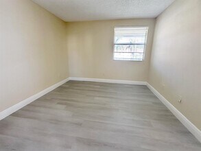 1241 SW 46th Ave, Unit 1008 in Pompano Beach, FL - Foto de edificio - Building Photo