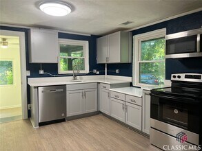 113 Whitehead Rd in Athens, GA - Building Photo - Building Photo