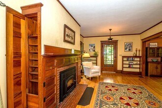 44 Neighbors Row in Conway, NH - Building Photo - Building Photo