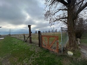 1167 Bickleton Hwy in Goldendale, WA - Building Photo - Building Photo