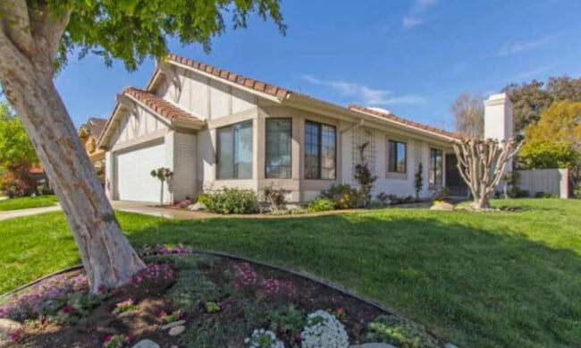 property at 26903 Deer Trail Ct