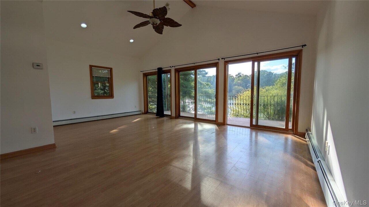 169 Shear Hill Rd in Mahopac, NY - Building Photo