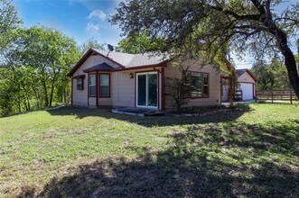 128 Siesta Ct in Granbury, TX - Building Photo - Building Photo