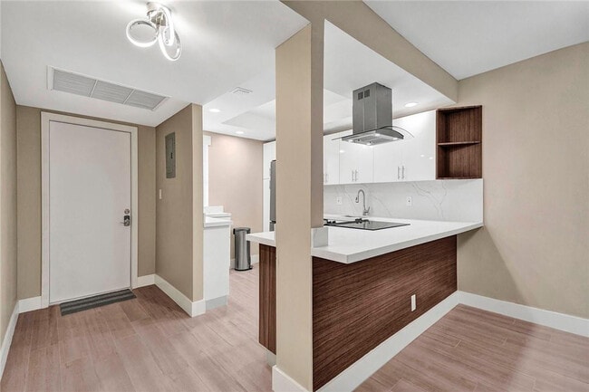 3051 S Palm Aire Dr in Pompano Beach, FL - Building Photo - Building Photo