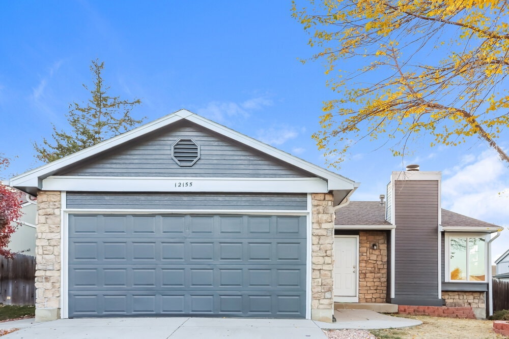 12155 Elm Way in Thornton, CO - Building Photo