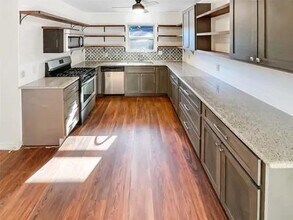 609 W Cedar St in Hurst, TX - Building Photo - Building Photo