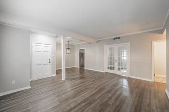 4343 Bellaire Dr S in Fort Worth, TX - Building Photo - Building Photo