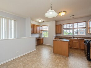 2243 Concord Dr in McHenry, IL - Building Photo - Building Photo
