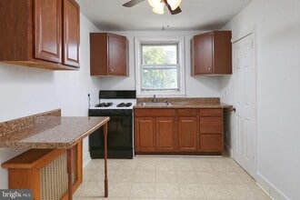 707 Broadway in Westville, NJ - Building Photo - Building Photo