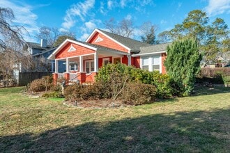 829 Montreat Rd in Black Mountain, NC - Building Photo - Building Photo