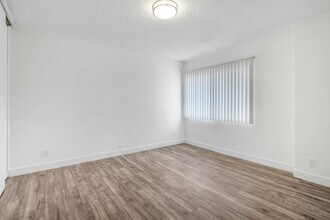 Hobart Continental Apartments in Los Angeles, CA - Building Photo - Building Photo