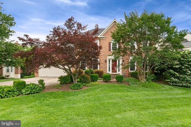 8527 Silverview Dr in Lorton, VA - Building Photo - Building Photo