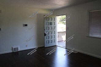 3311 Freeman Ave in Kansas City, KS - Building Photo - Building Photo