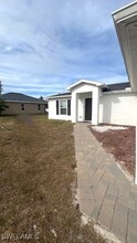 213 NW 9th St in Cape Coral, FL - Building Photo - Building Photo