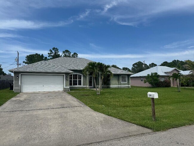 2461 SW Webster Ln in Port St. Lucie, FL - Building Photo - Building Photo