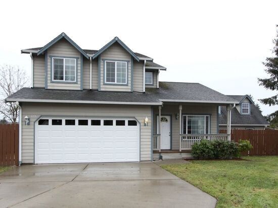 3215 McKinley Ln W in Centralia, WA - Building Photo