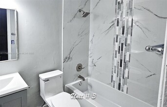 7610 SW 10th St in North Lauderdale, FL - Building Photo - Building Photo