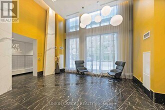 121 Lower Sherbourne St in Toronto, ON - Building Photo - Building Photo