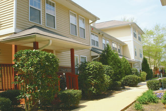 The Residences at Chadwick Square Court in Hendersonville, NC - Building Photo - Building Photo