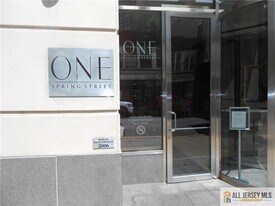 1 Spring St in New Brunswick, NJ - Building Photo