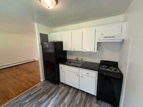 41 Rome Ave in Bedford Hills, NY - Building Photo - Building Photo