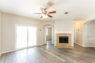 709 Lone Pine Dr in Little Elm, TX - Building Photo - Building Photo