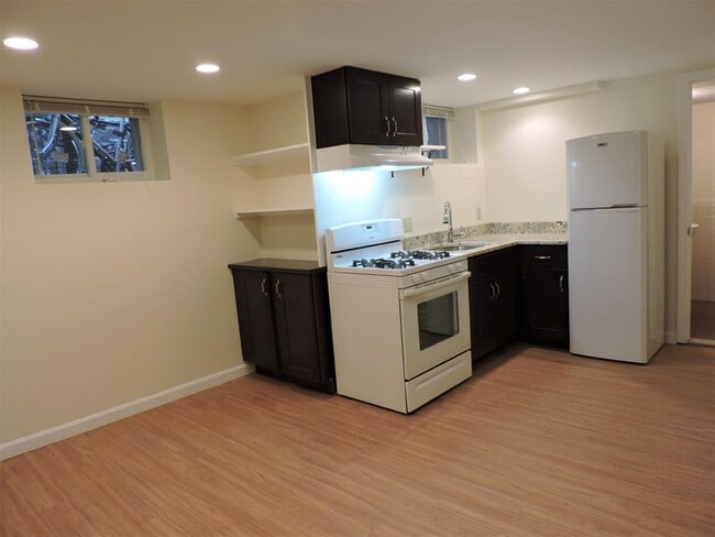 34 Chatham St, Unit B1 in Cambridge, MA - Building Photo - Building Photo