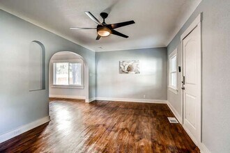 1090 Brentwood St in Lakewood, CO - Building Photo - Building Photo