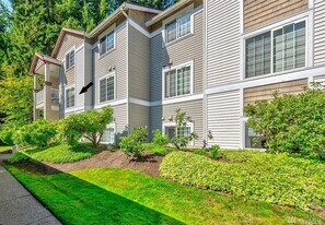 25235 SE Klahanie Blvd in Issaquah, WA - Building Photo
