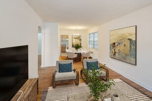 Llanberris in Bala Cynwyd, PA - Building Photo