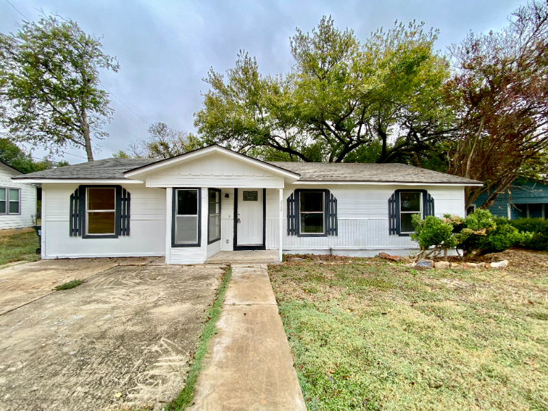 408 Faris St in San Marcos, TX - Building Photo