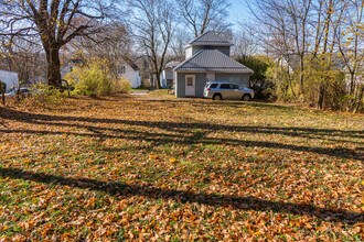 10 Cottage St in Mount Vernon, OH - Building Photo - Building Photo