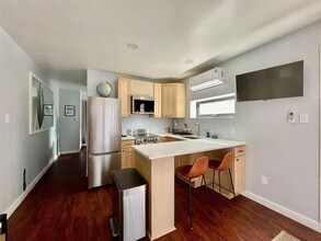 1023 Nile St in Austin, TX - Building Photo - Building Photo