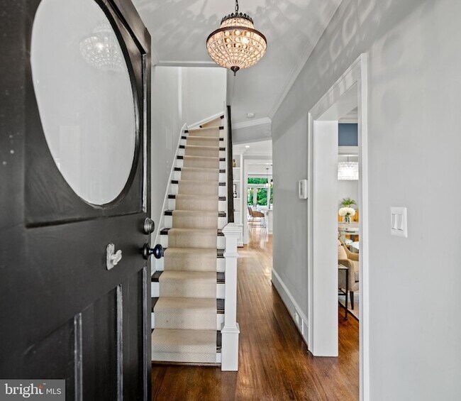 5212 MacArthur Blvd NW in Washington, DC - Building Photo - Building Photo