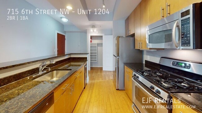 715 6th St NW in Washington, DC - Building Photo - Building Photo