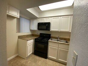 1140 Winchester Ave in Glendale, CA - Building Photo - Building Photo