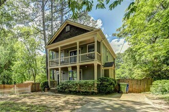1829 Sylvan Ridge Dr SW in Atlanta, GA - Building Photo - Building Photo