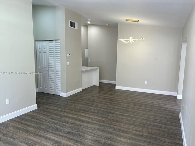 7525 SW 153rd Pl in Miami, FL - Building Photo - Building Photo