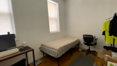 23 Hemenway St, Unit B2 in Boston, MA - Foto de edificio - Building Photo