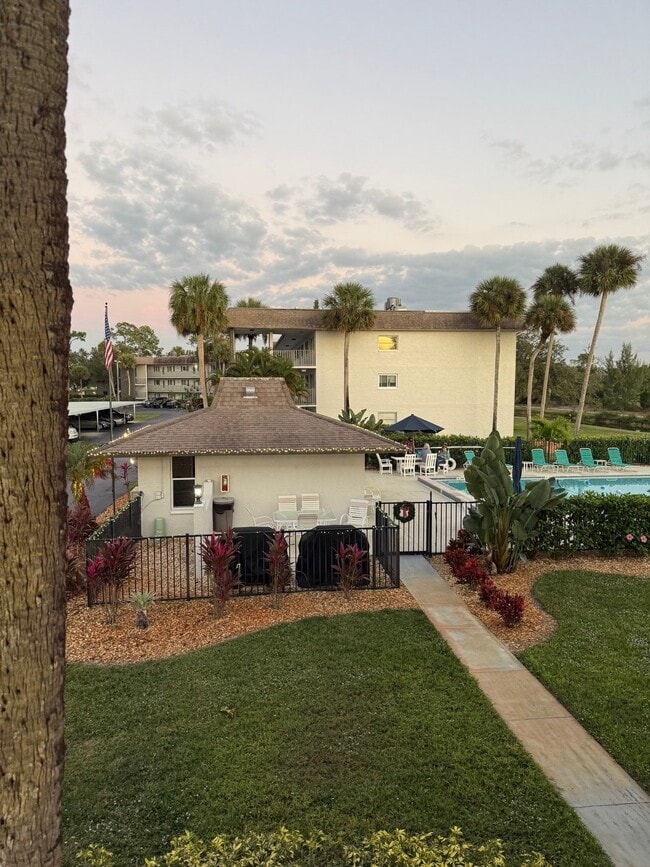 property at 5635 Rattlesnake Hammock Rd