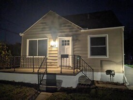 1261 E Chesterfield St in Ferndale, MI - Building Photo