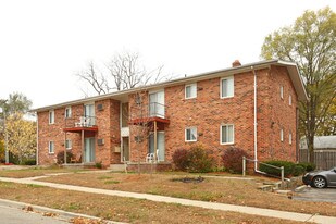 Legacy Flats in Plymouth, MI - Building Photo