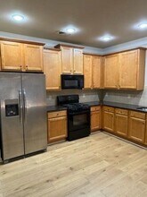 331 Knelston Oak Dr NE in Suwanee, GA - Building Photo - Building Photo