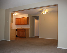 Hunter Ridge in Cincinnati, OH - Building Photo - Building Photo