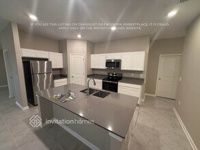 4411 Bull St in St. Cloud, FL - Foto de edificio - Building Photo