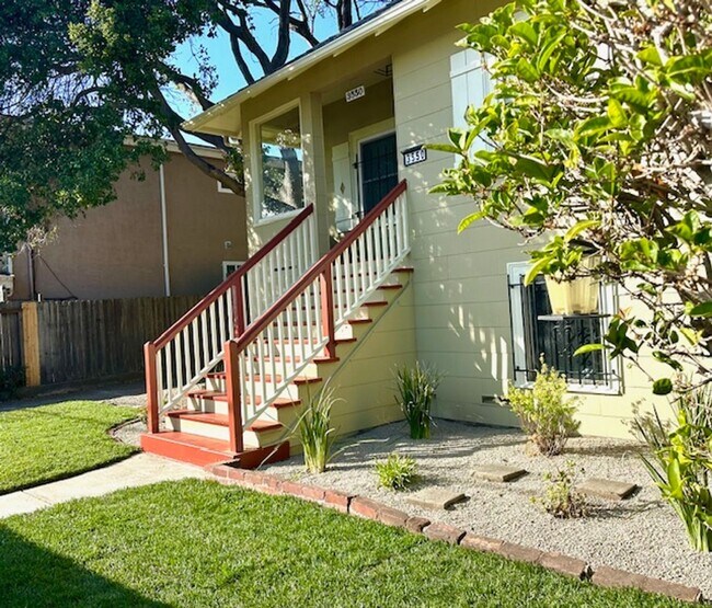 3550 Brookdale Ave in Oakland, CA - Foto de edificio - Building Photo