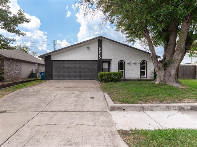 5920 Maple Ln in Rowlett, TX - Building Photo