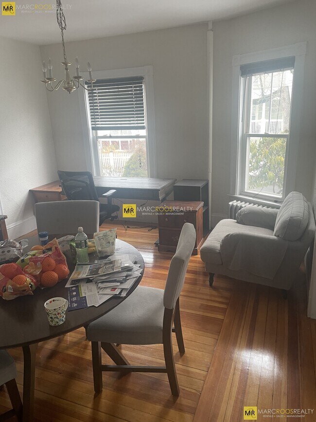 68 Willow St, Unit 1 in Cambridge, MA - Building Photo - Building Photo