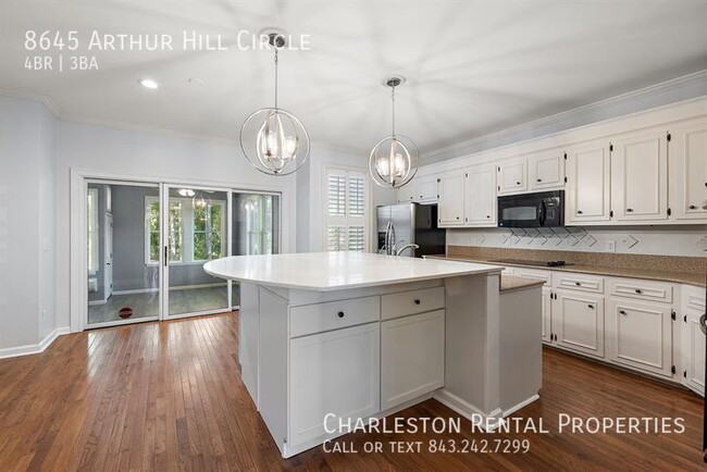 8645 Arthur Hills Cir in Charleston, SC - Foto de edificio - Building Photo